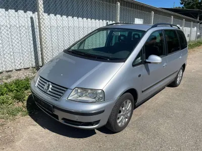Gebraucht VW Sharan Sportline 131 PS (96 kW) 2005 Reflexsilber metallic Van / Kleinbus