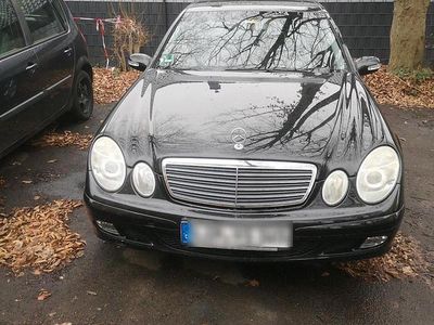 Mercedes E220