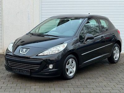 Gebraucht Peugeot 207 Tendance 73 PS (53 kW) 2011 Schwarz Kleinwagen