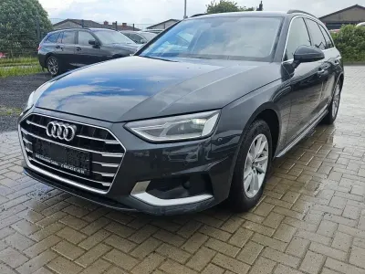 Gebraucht Audi A4 Advanced 163 PS (119 kW) 2022 Grau Kombi