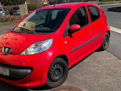 Gebraucht Peugeot 107 74 PS (54 kW) 2006 Rot Kleinwagen