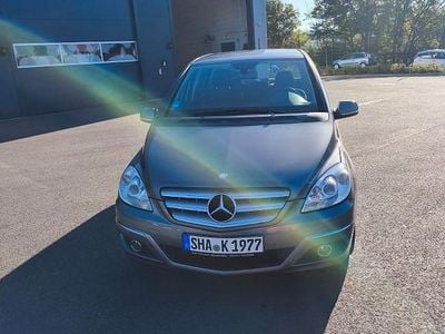 Mercedes B200