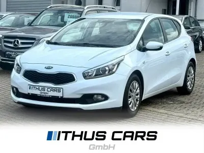 Gebraucht Kia Ceed Attract 99 PS (72 kW) 2013 (wd) cassa with Kleinwagen