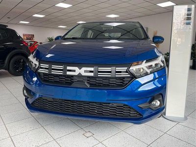Blau Gebraucht 2024 Dacia Sandero Expression Limousine | 16.995 € (Fairer Preis)