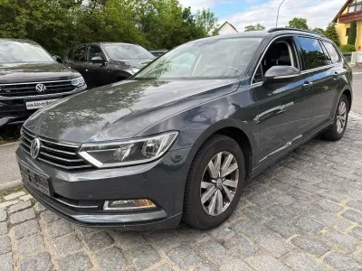 Używany VW Passat Comfortline 150 KM (110 kW) 2017 Szary Kombi