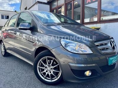 Usata Mercedes B180 109 CV (80 kW) 2011 Grigio Monovolume