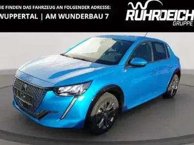 Używany Peugeot 208 Allure 100 kW (136 KM) 2021 Niebieski Hatchback