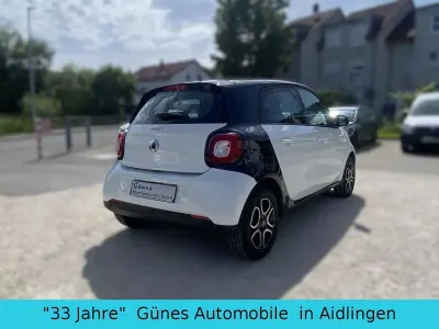 Gebraucht Smart ForFour 71 PS (52 kW) 2016 Weiß Kleinwagen