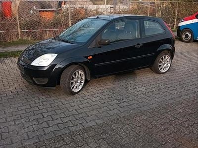 Gebraucht Ford Fiesta 70 PS (51 kW) 2005 Schwarz Kleinwagen