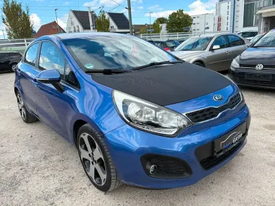 Używany Kia Rio Spirit 109 KM (80 kW) 2012 Niebieski Sedan/Limuzyna