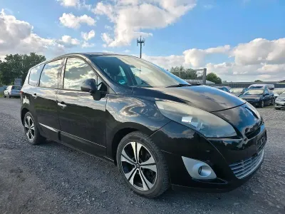 Gebraucht Renault Scénic III Bose Edition 131 PS (96 kW) 2011 Schwarz Van / Kleinbus