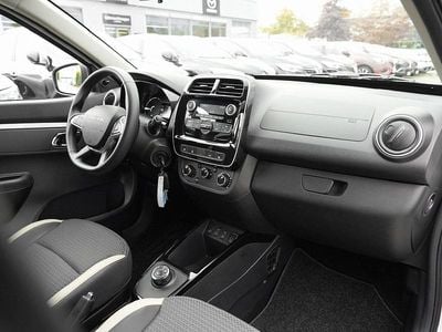 Weiß Gebraucht 2023 Dacia Spring Essentiel Kleinwagen | 11.990 € (Fairer Preis)