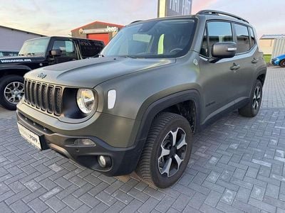 Second-hand Jeep Renegade Trailhawk 241 CP (177 kW) 2022 Verde SUV