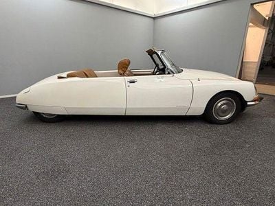 Weiß Gebraucht 1971 Citroën DS Cabrio | 79.985 €