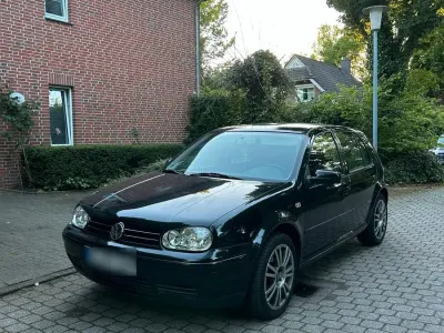 Gebraucht VW Golf IV 101 PS (74 kW) 2001 Schwarz Kleinwagen