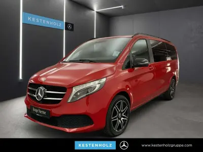Gebraucht Mercedes V300 237 PS (174 kW) 2022 Rot Van / Kleinbus