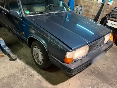 Gebraucht Volvo 760 150 PS (110 kW) 1982 Blau Limousine