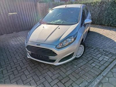 Gebraucht Ford Fiesta Trend 95 PS (69 kW) 2013 Silber Kleinwagen