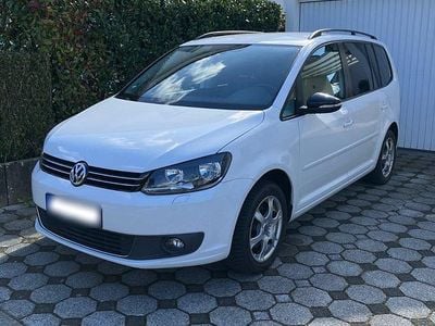 Gebraucht VW Touran Match 105 PS (77 kW) 2013 Weiß Van / Kleinbus