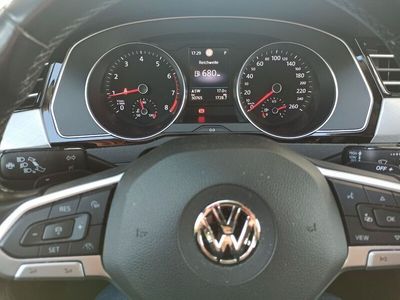 VW Passat