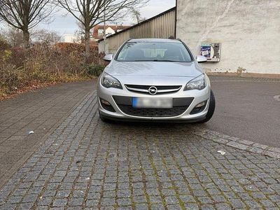 Gebraucht Opel Astra Edition 116 PS (85 kW) 2015 Grau Kombi