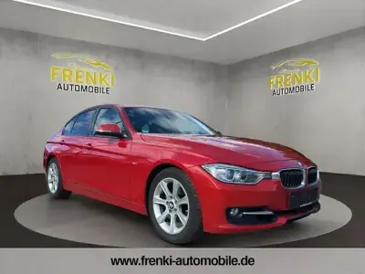 Gebraucht BMW 320 Sport Line 184 PS (135 kW) 2013 Rot Limousine