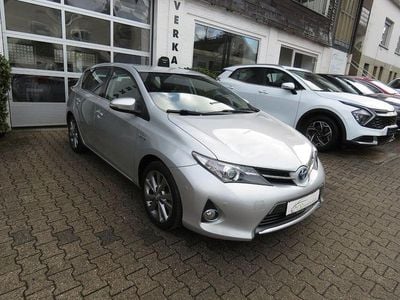 Gebraucht Toyota Auris Hybrid Edition 99 PS (72 kW) 2013 Silber Limousine