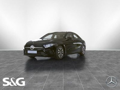 Gebraucht Mercedes A200 Style 163 PS (119 kW) 2023 Unilack nachtschwarz Limousine