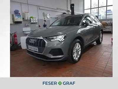 Chronosgrau metallic Gebraucht 2022 Audi Q3 Ambiente SUV | 30.740 € (Guter Preis)