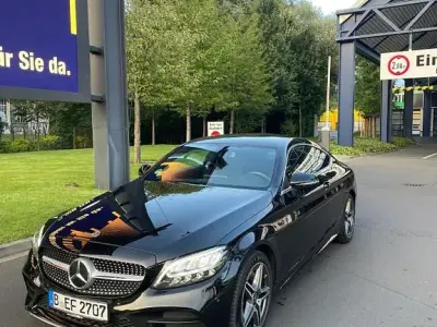 Gebraucht Mercedes C220 AMG 194 PS (142 kW) 2019 Schwarz