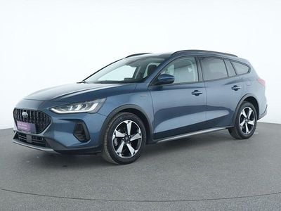 Chroma blau Gebraucht 2022 Ford Focus Kombi | 18.825 € (Guter Preis)