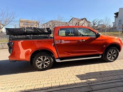 Gebraucht Isuzu D-Max 163 PS (119 kW) 2024 Orange Pickup
