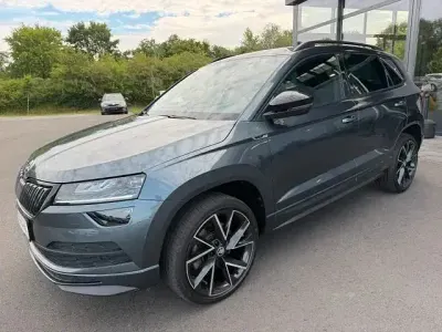 Gebraucht Skoda Karoq SportLine 150 PS (110 kW) 2021 Grau SUV