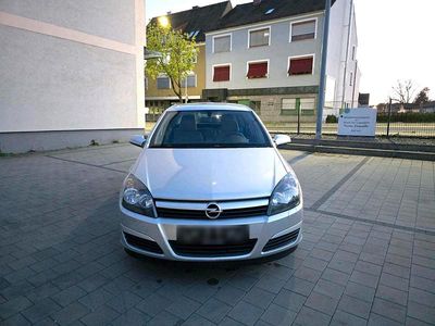 Usata Opel Astra 105 CV (77 kW) 2004 Argento Berlina