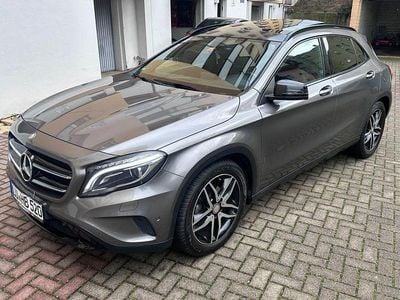 Gebraucht Mercedes GLA200 AMG line 136 PS (100 kW) 2014 Grau SUV