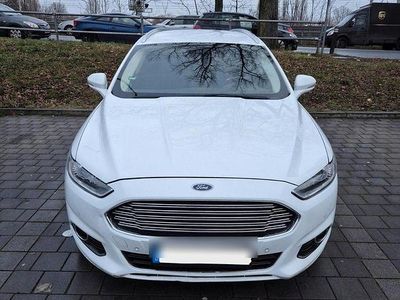 Gebraucht Ford Mondeo Titanium 150 PS (110 kW) 2015 Weiß Kombi