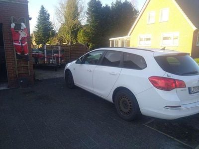 Gebraucht Opel Astra Sport 110 PS (80 kW) 2013 Weiß Limousine