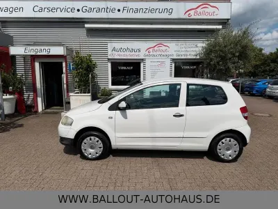 Gebraucht VW Fox 54 PS (39 kW) 2008 Weiß Kleinwagen
