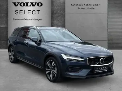 Gebraucht Volvo V60 CC 184 PS (135 kW) 2024 Kombi