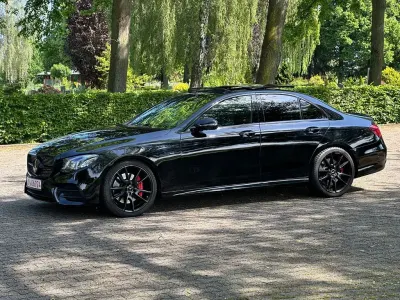 Używany Mercedes E43 AMG AMG 401 KM (294 kW) 2016 Czarny Sedan/Limuzyna