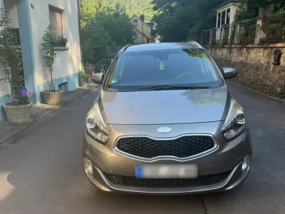 Gebraucht Kia Carens 136 PS (100 kW) 2013 Grau Van / Kleinbus