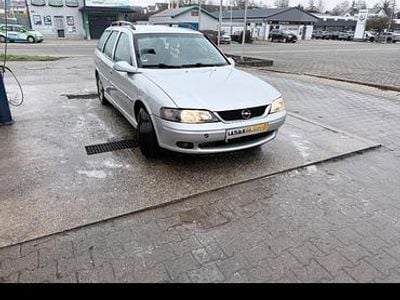 Gebraucht Opel Vectra 116 PS (85 kW) 2000 Silber Kombi