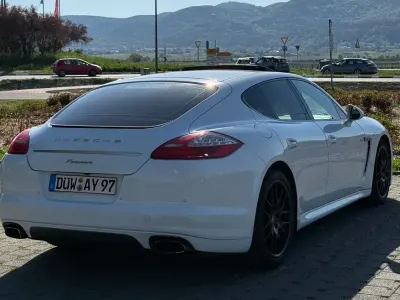 Usata Porsche Panamera Platinum Edition 250 CV (183 kW) 2013 Bianco Utilitaria