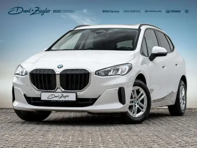 Gebraucht BMW 220 Active Tourer Performance 170 PS (125 kW) 2025 Mineralweissmetallic Van / Kleinbus