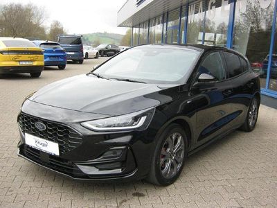 Second-hand Ford Focus ST-Line 155 CP (114 kW) 2022 Negru Berlinǎ