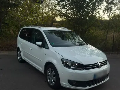 Gebraucht VW Touran 140 PS (102 kW) 2015 Weiß Van / Kleinbus