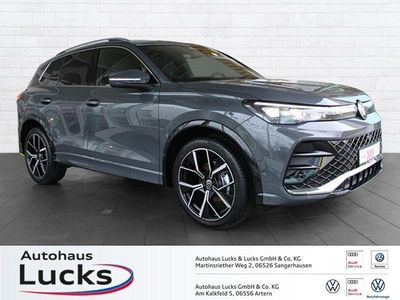 Grau (delfingrau metallic) Gebraucht 2024 VW Tiguan Sound SUV | 47.849 €