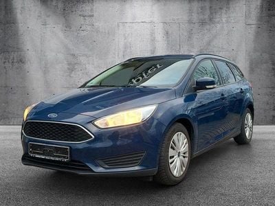 Usata Ford Focus Cool & Sound Edition 101 CV (74 kW) 2015 Blu Berlina