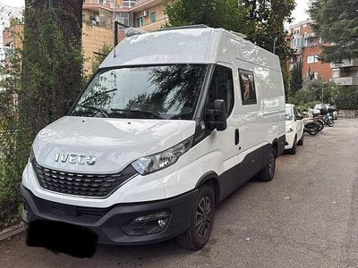 Gebraucht Iveco Daily 156 PS (114 kW) 2024 Weiß Van / Kleinbus