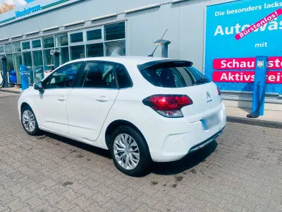 Gebraucht Citroën C4 130 PS (95 kW) 2015 Weiß Limousine